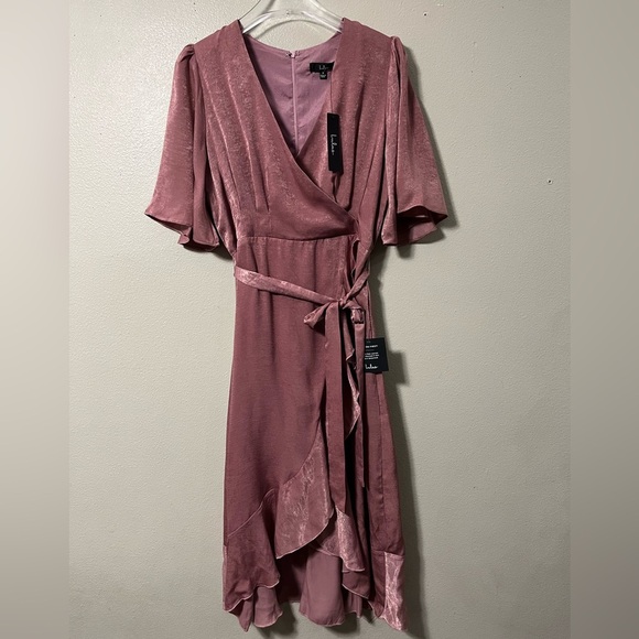 NWT Lulus Wrapped Up In Love Mauve Textured Satin Wrap Midi Dress Womens Size M - Picture 2 of 11